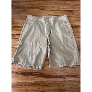 Tommy Bahama Men's Flat Front 10-Inch Shorts 36 X 10 Beige Chino